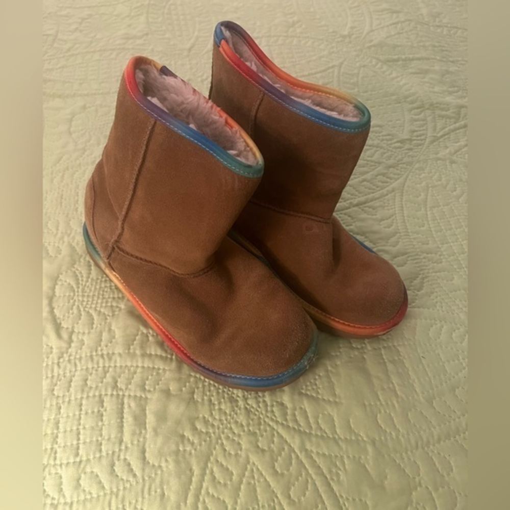Ugg rainbow boots sz‎ 6